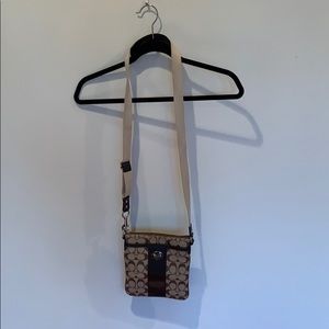 Coach purse in beige/brown